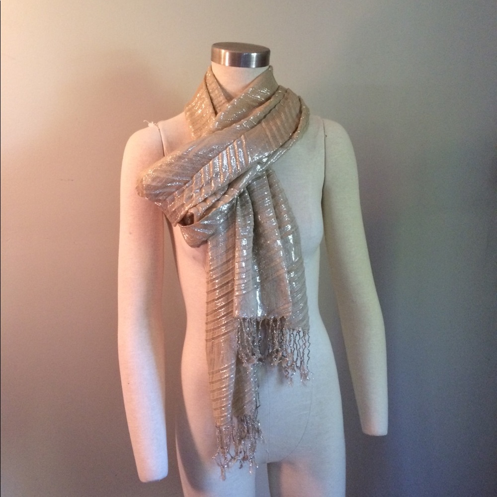 New York & co solver gold scarf